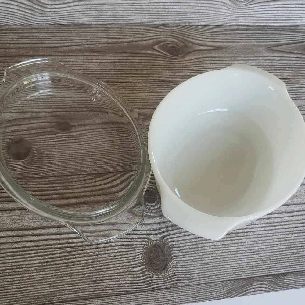Anchor Hocking fire king 433 1/ 1.5 qt usa milk glass oval dish with lid